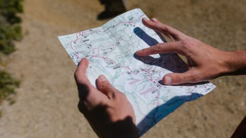 The Long Watch: fizyczna edycja RPG o latarni transwymiarowej w kampanii crowdfundingowej
